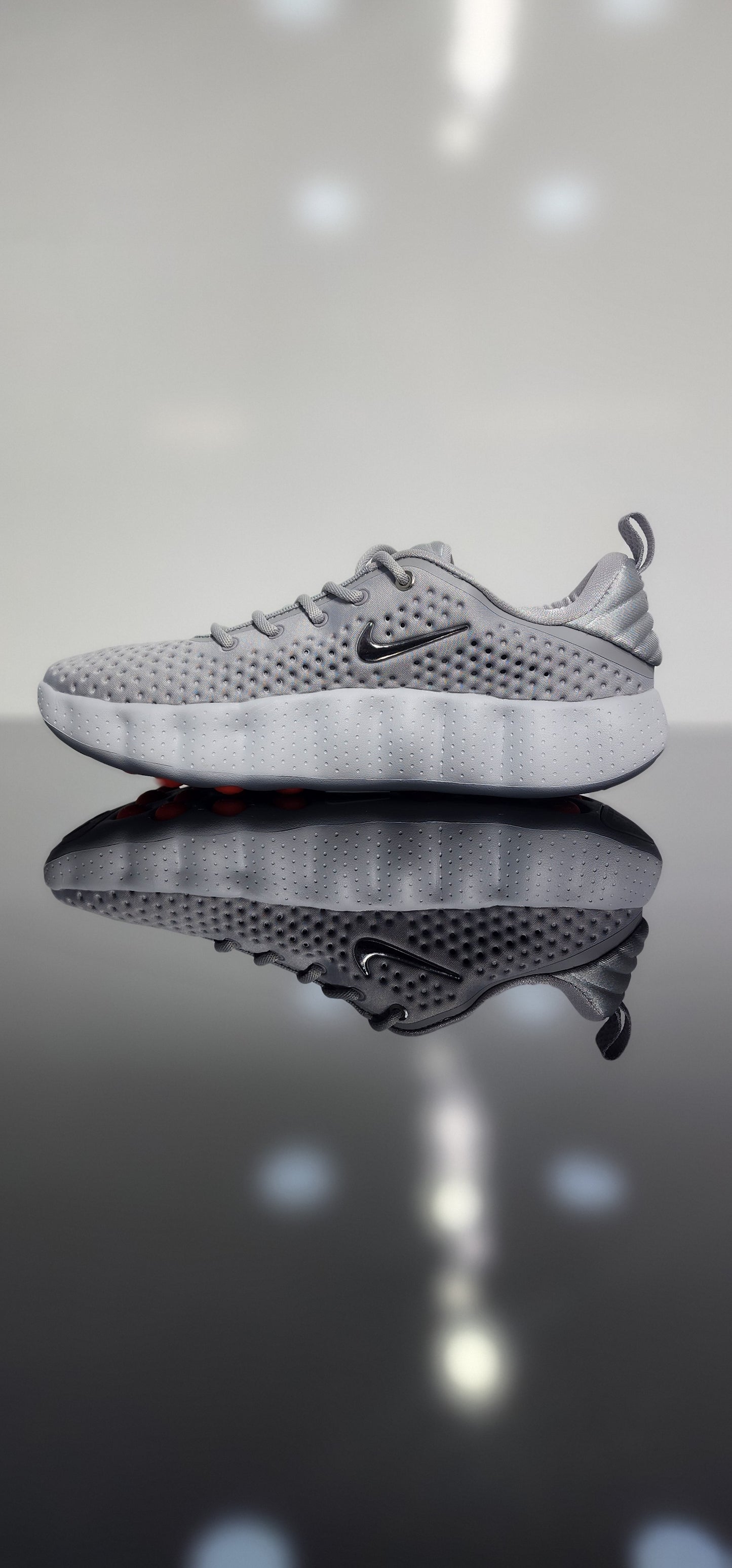 Nike Mind 002 Silver