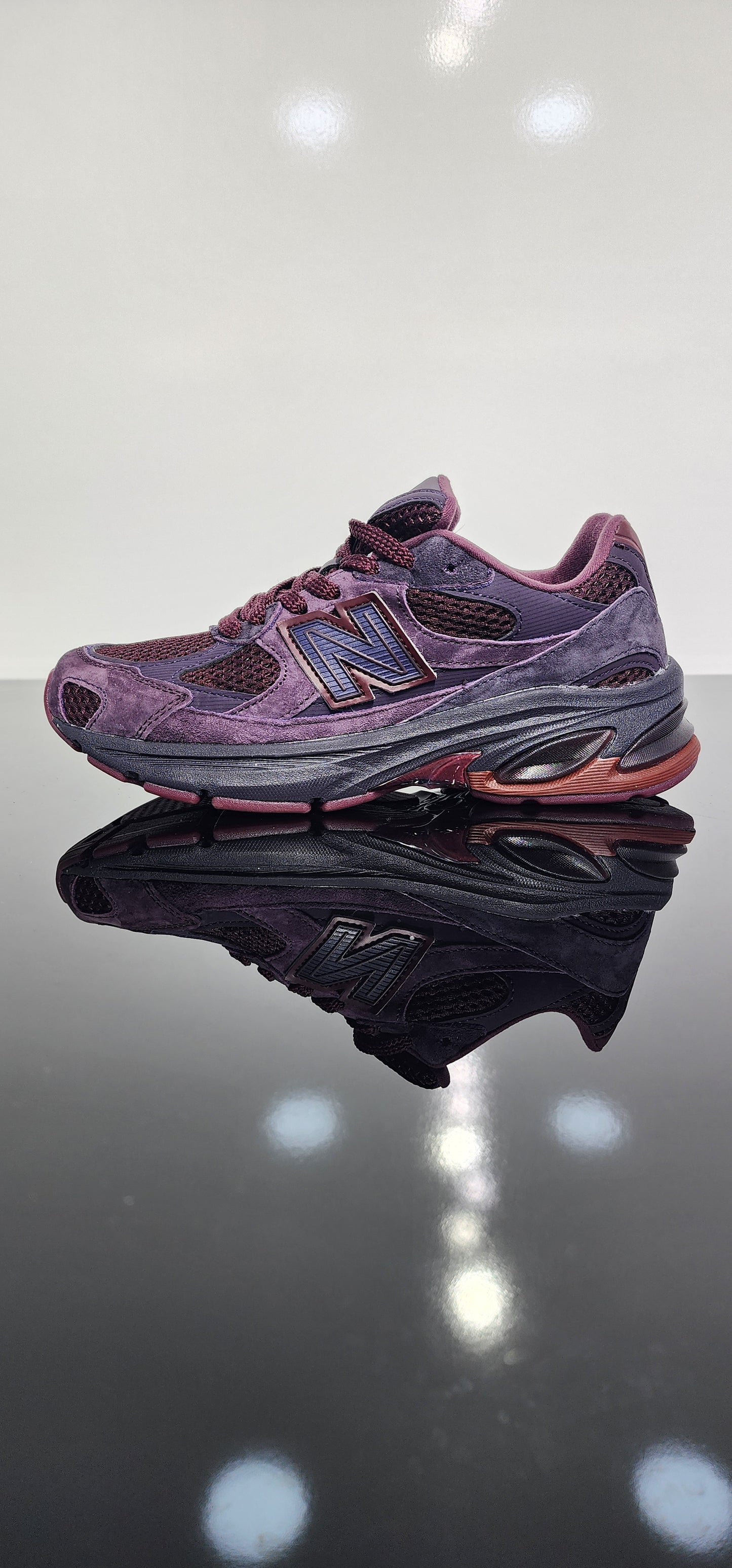 New Balance 740 (Burgundy)