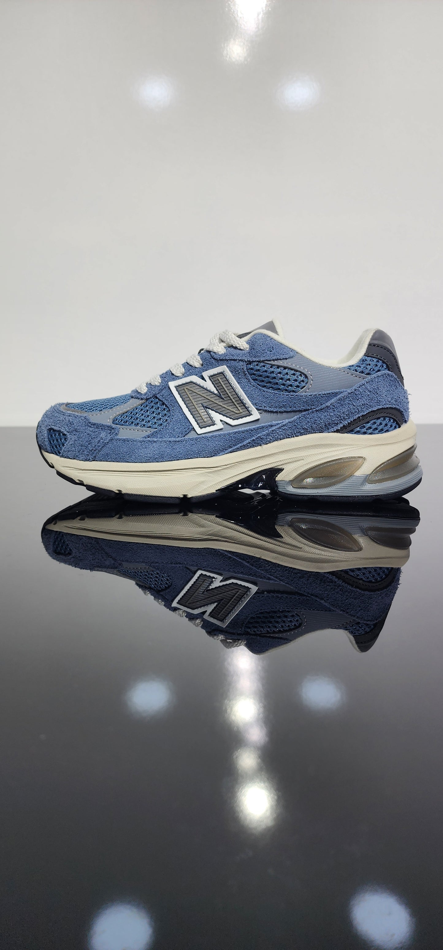 New Balance 740 (Blue)