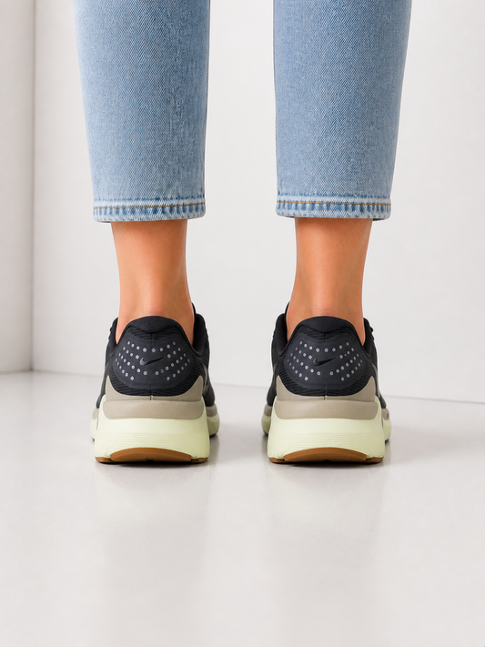 Nike Performance STRUCTURE 26 - Med ash/Black